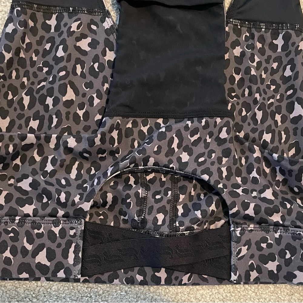 Fabletics Sports Bra Gray & Black Cheetah Print L - Picture 4 of 6